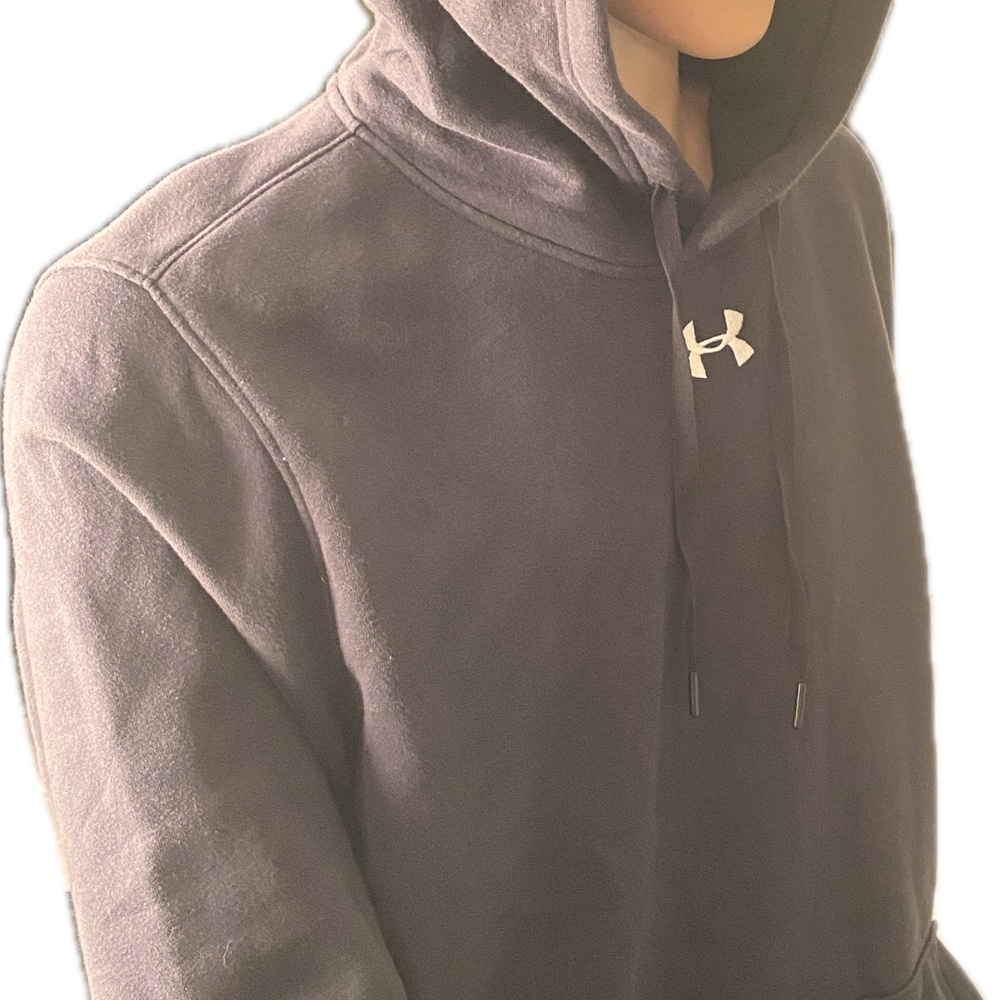 Men’s Under Armour Hoodie. Black.  Large size.